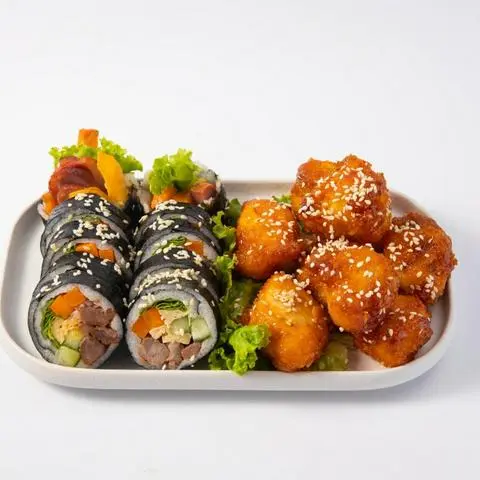 Hình ảnh Combo 1 ( kimbap, tokbokki, nước ngọt)