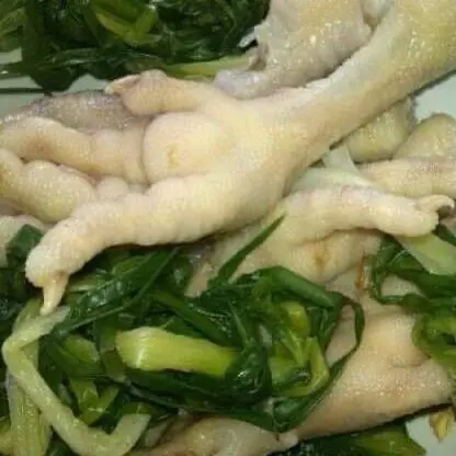 Hình ảnh chân gà hấp hành