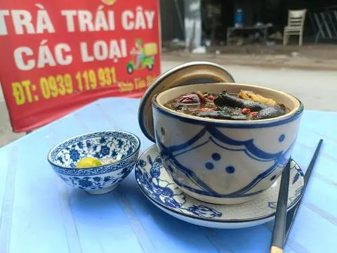 Hình ảnh gà ác tiềm thuốc bắc 