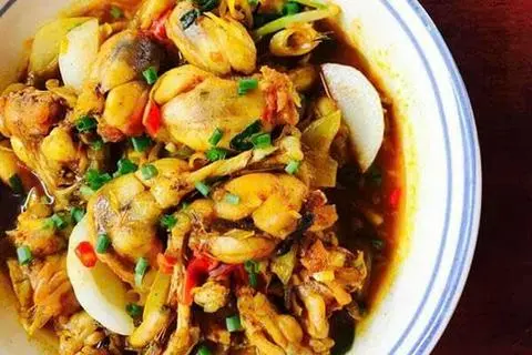 Hình ảnh Cơm đùi ếch xào lăn