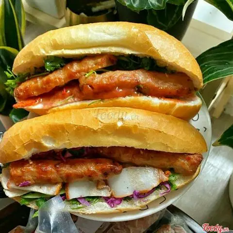 Hình ảnh Bánh Mì Nem Lụi Size Lớn