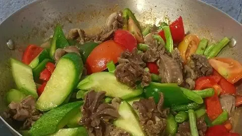 Hình ảnh Cơm lòng gà xào thập cẩm