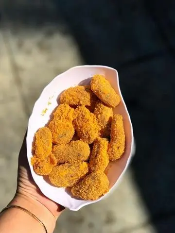 Hình ảnh Khoai Lang Kén Lắc Phô Mai-8 Viên