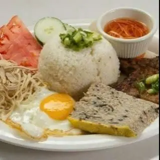 Hình ảnh Cơm tấm sườn trứng ốp la