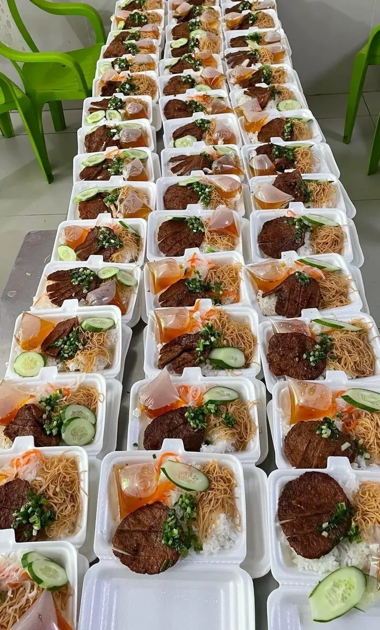 Hình ảnh Cơm sườn bì chay