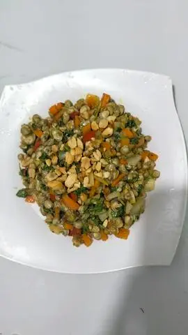 Hình ảnh Hến Xúc Bánh Đa