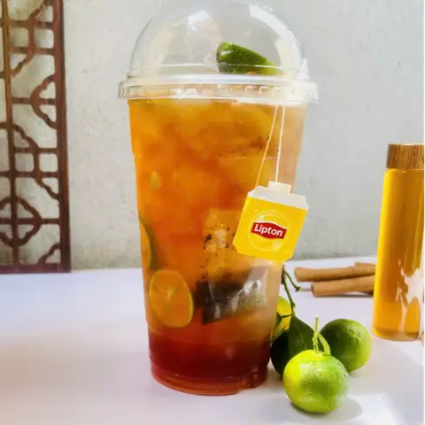Hình ảnh Trà Lipton Tắc Tươi Mật Ong - Ly 700ml