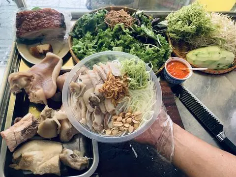 Hình ảnh Bún Mắm Nêm (Tai, Mui, Thịt Luộc)