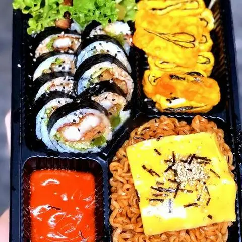 Hình ảnh Set 14 - kimbap ba rọi heo - mì cay phô mai - trứng cuộn rong biển