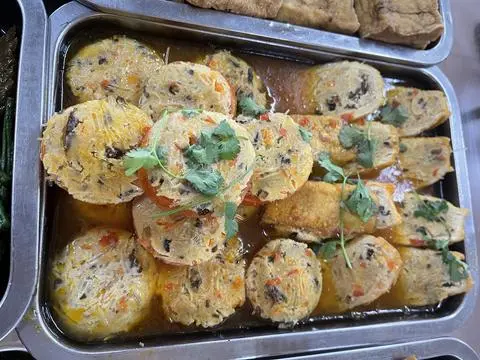 Hình ảnh tàu hủ dồn thịt sốt cà chay