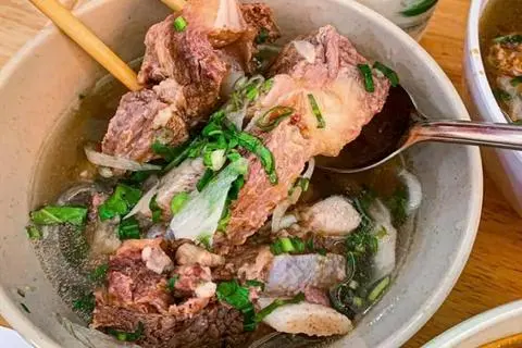 Hình ảnh bún bò ( xương sụn-tái-chả)