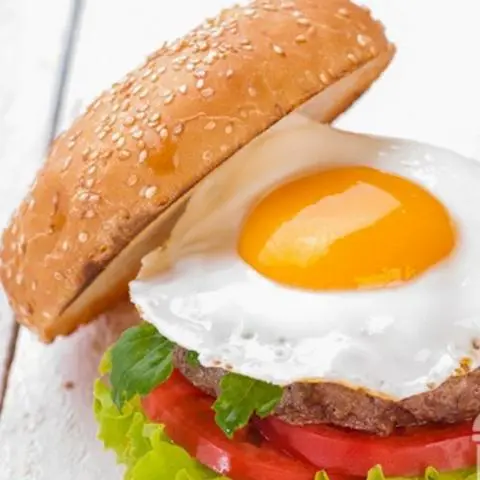 Hình ảnh Hamburger Trứng + Phô mai 