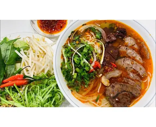 Hình ảnh Bún bò bắp bò + nạm