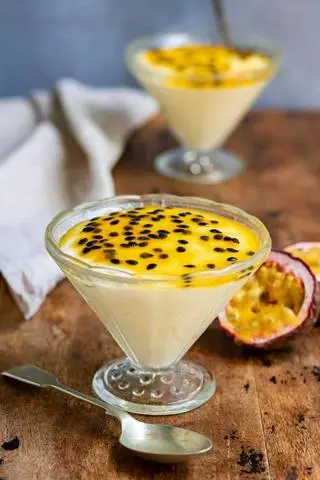 Hình ảnh Pannacotta chanh dây nhỏ 100gr