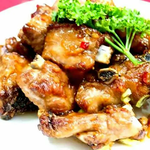 Hình ảnh Cơm chiên Sườn chiên nước mắm