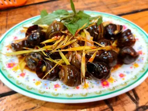 Hình ảnh Ốc lác xào sả ớt