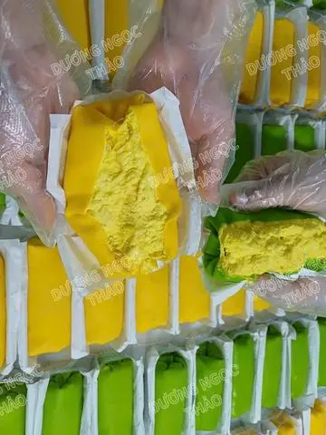 Hình ảnh Bánh Crepe Sầu Riêng Cuộn New 
