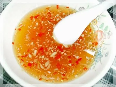Hình ảnh nước mắm chua ngọt thêm