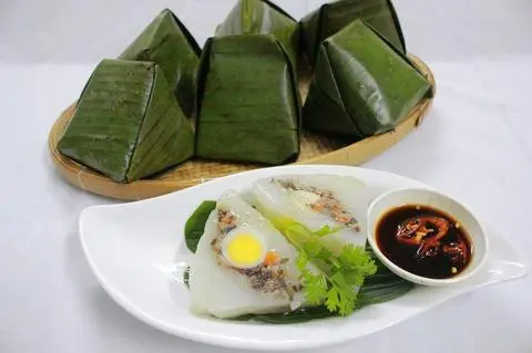 Hình ảnh bánh giò nóng
