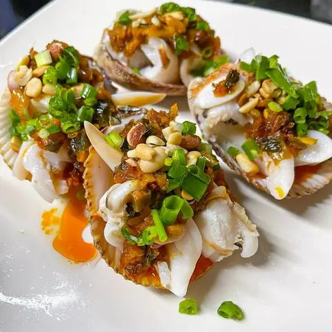 Hình ảnh Sò dương nướng sa tế 