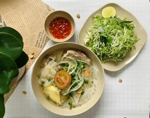 Hình ảnh Bún cá +chả+sứa