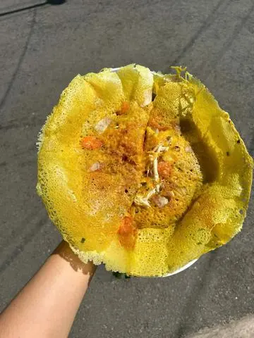 Hình ảnh BÁNH XÈO TRUYỀN THỐNG NHIỀU TÔM THỊT