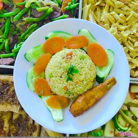 Hình ảnh Cơm Chiên  + Đùi Sả