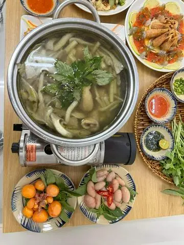 Hình ảnh LẨU GÀ LÁ É 78 PHÚ YÊN (1 người)