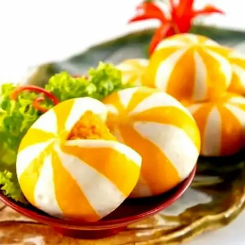 Hình ảnh Bánh bao nhân trứng cá