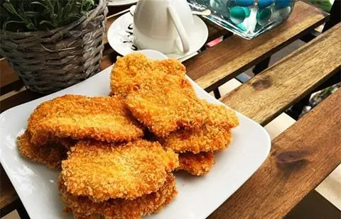 Hình ảnh Mì Indomie thịt heo chiên xù
