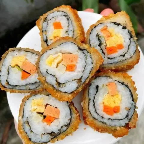 Hình ảnh Kimbap Chiên Giòn - 1 cuộn