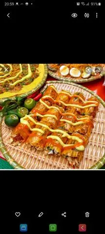 Hình ảnh Bánh tráng cuốn đỏ