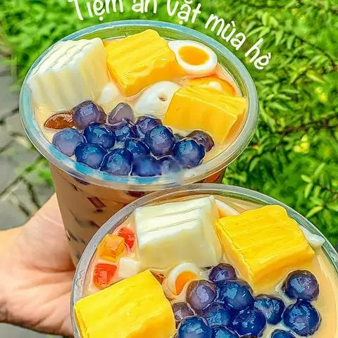 Hình ảnh Trà sữa thập cẩm mùa hè
