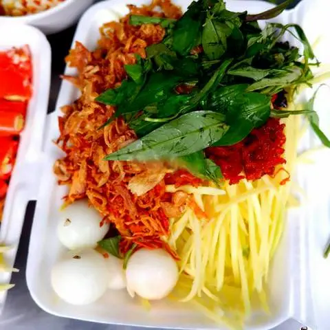 Hình ảnh Gỏi Xoài Khô Bò Đỏ