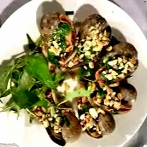 Hình ảnh Ốc muỗng nướng mỡ hành