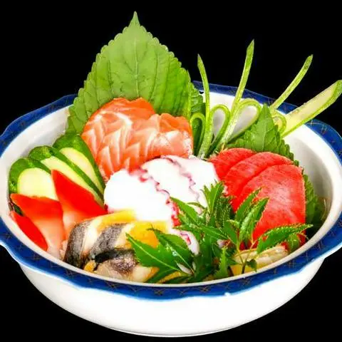 Hình ảnh Sashimi cá ngừ - cá hồi - cá trích -  bạch tuộc - sò đỏ SC2