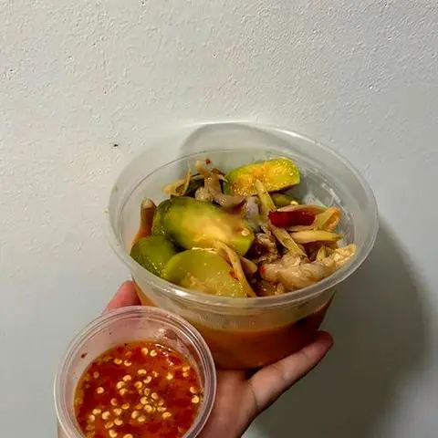 Hình ảnh Muối chấm thêm thần thánh