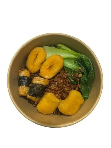 Hình ảnh Mì tương đen gà cuộn rong biển + mực vòng + gà giòn nugget