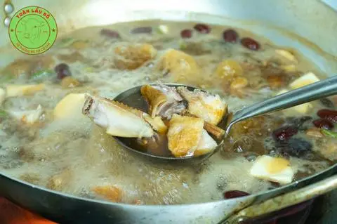 Hình ảnh Gà Tiềm Thuốc Bắc 1