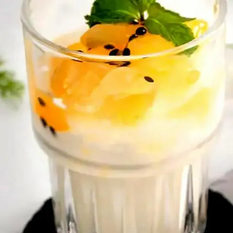 Hình ảnh Sữa chua đánh đá 