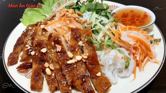 Hình ảnh Bún thịt nướng chay