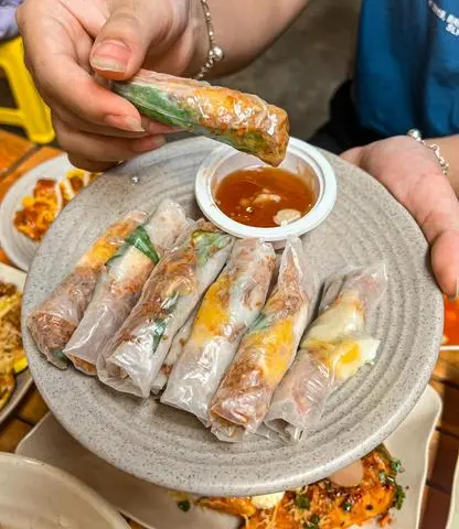 Hình ảnh Cuốn Trứng Mỡ Hành Hành phi Muối (10 Cuốn) 