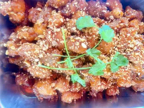 Hình ảnh Cơm heo cháy tỏi