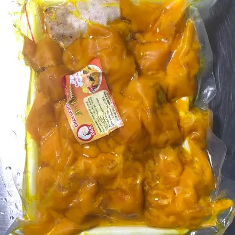 Hình ảnh  Chân Gà Ủ Muối Rút Xương 700g