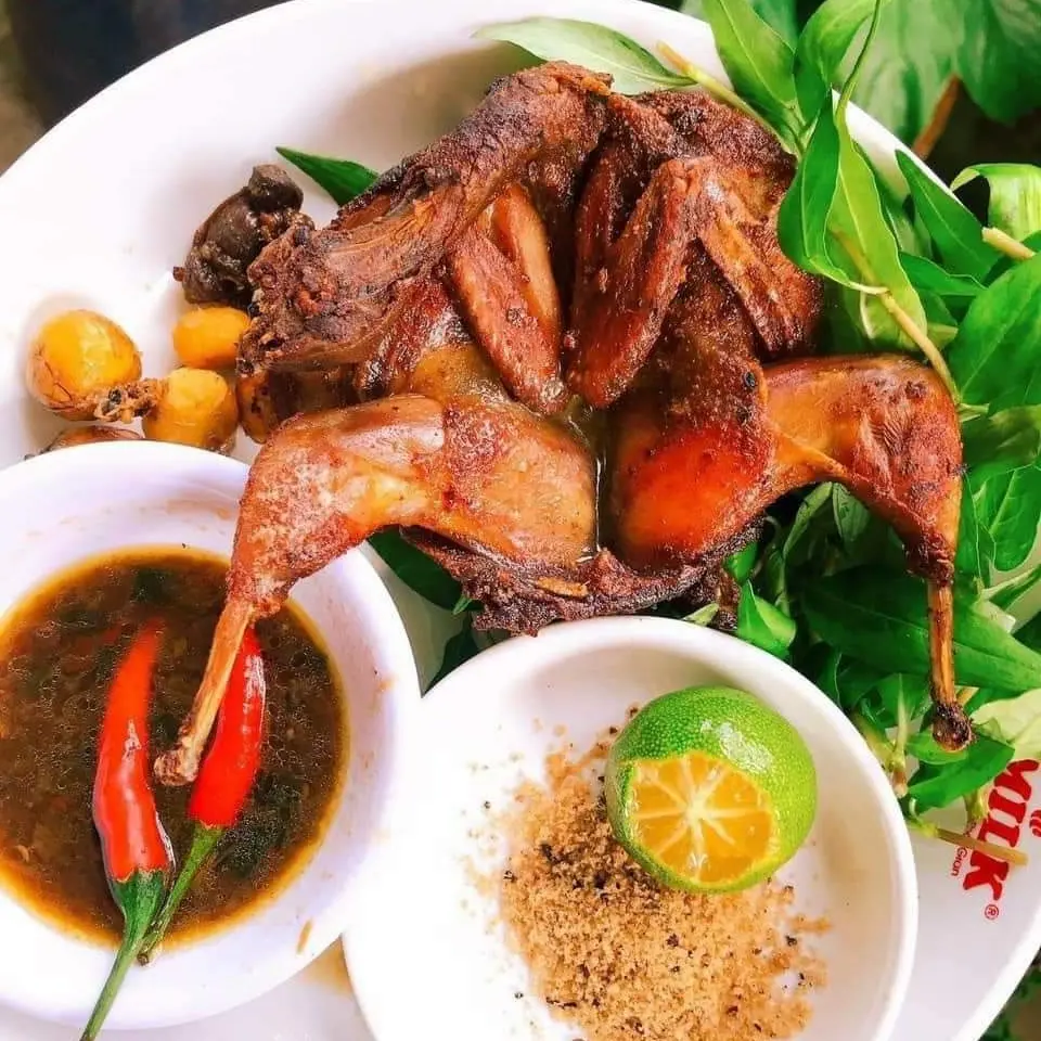 Hình ảnh Cút Chiên Bơ 2 con đại