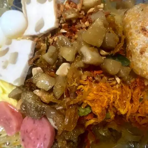 Hình ảnh Bánh tráng trộn full topping