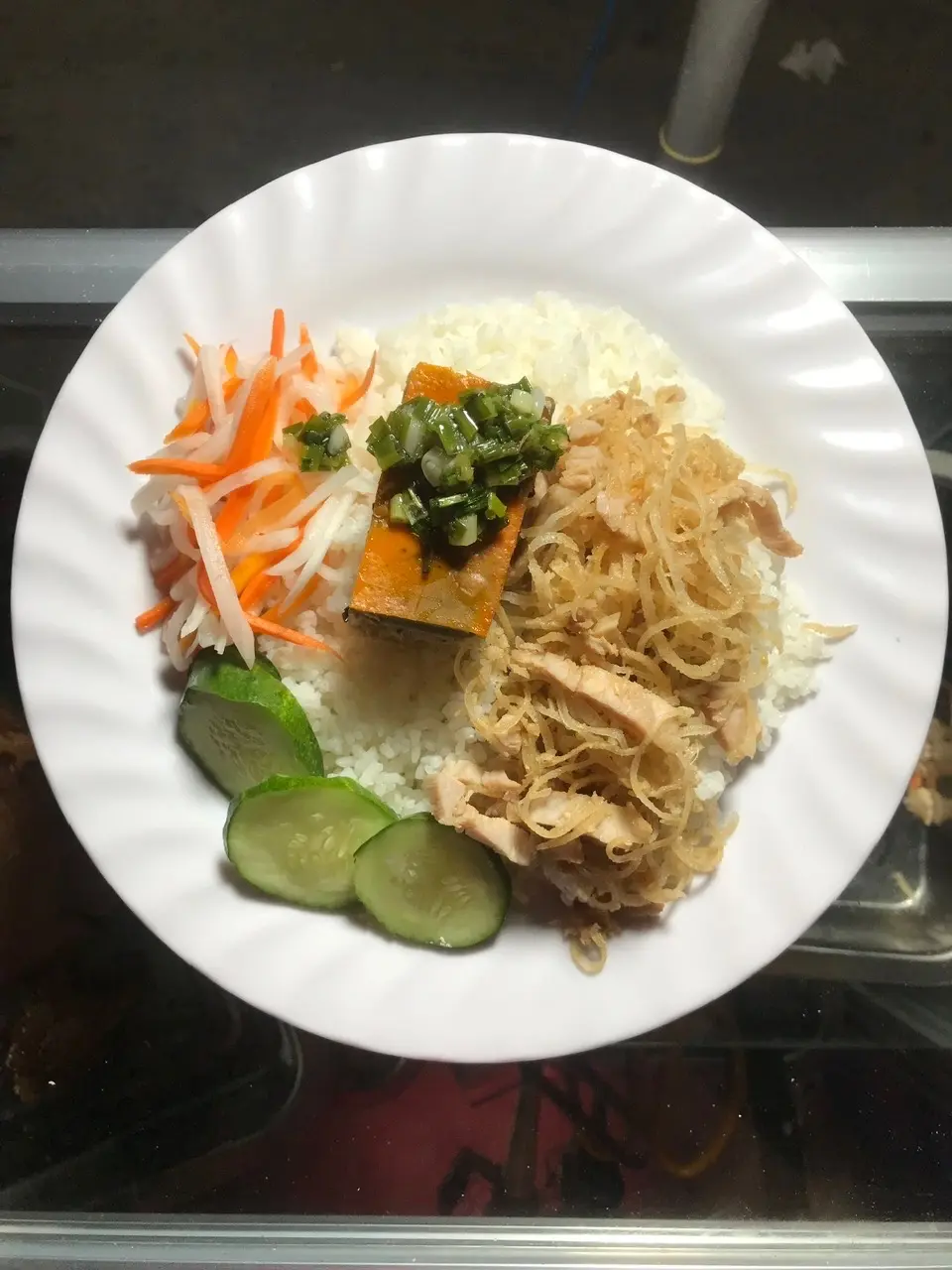 Hình ảnh cơm bì chả lạp xưởng 