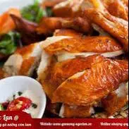 Hình ảnh 1 Con Gà Nướng Sốt Bản Đôn + 2 Cái Bánh Bao Chiên