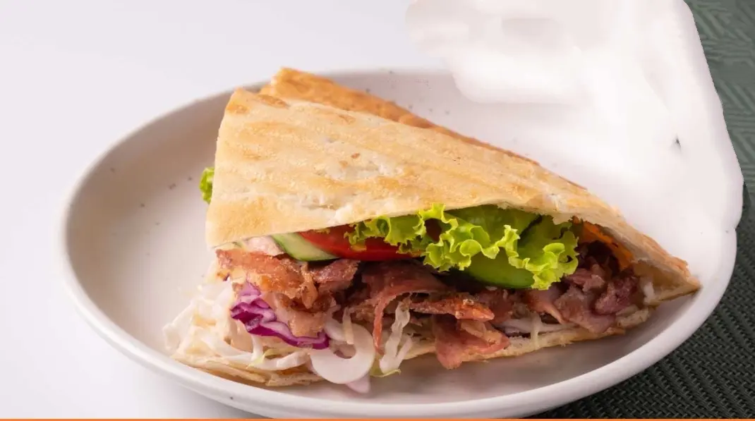 Hình ảnh Bánh mì thổ nhĩ kỳ đặc biệt(thịt heo. ốp la)