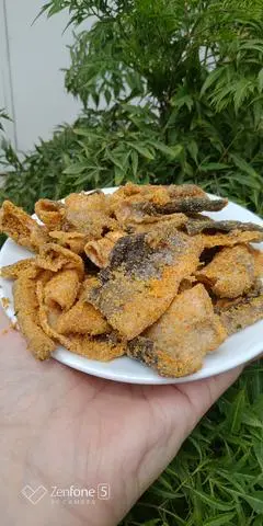 Hình ảnh Da cá lắc trứng muối 